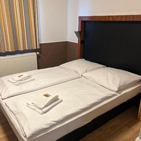 Hotel Castellana Lessien Esterno foto