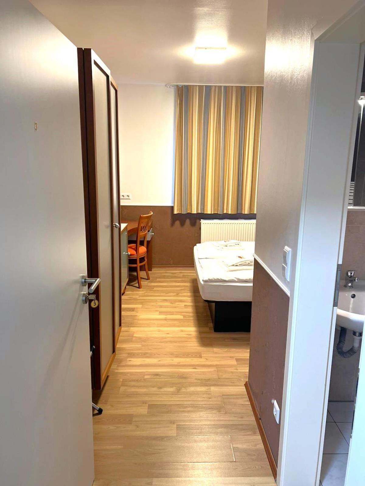 Hotel Castellana Lessien Esterno foto